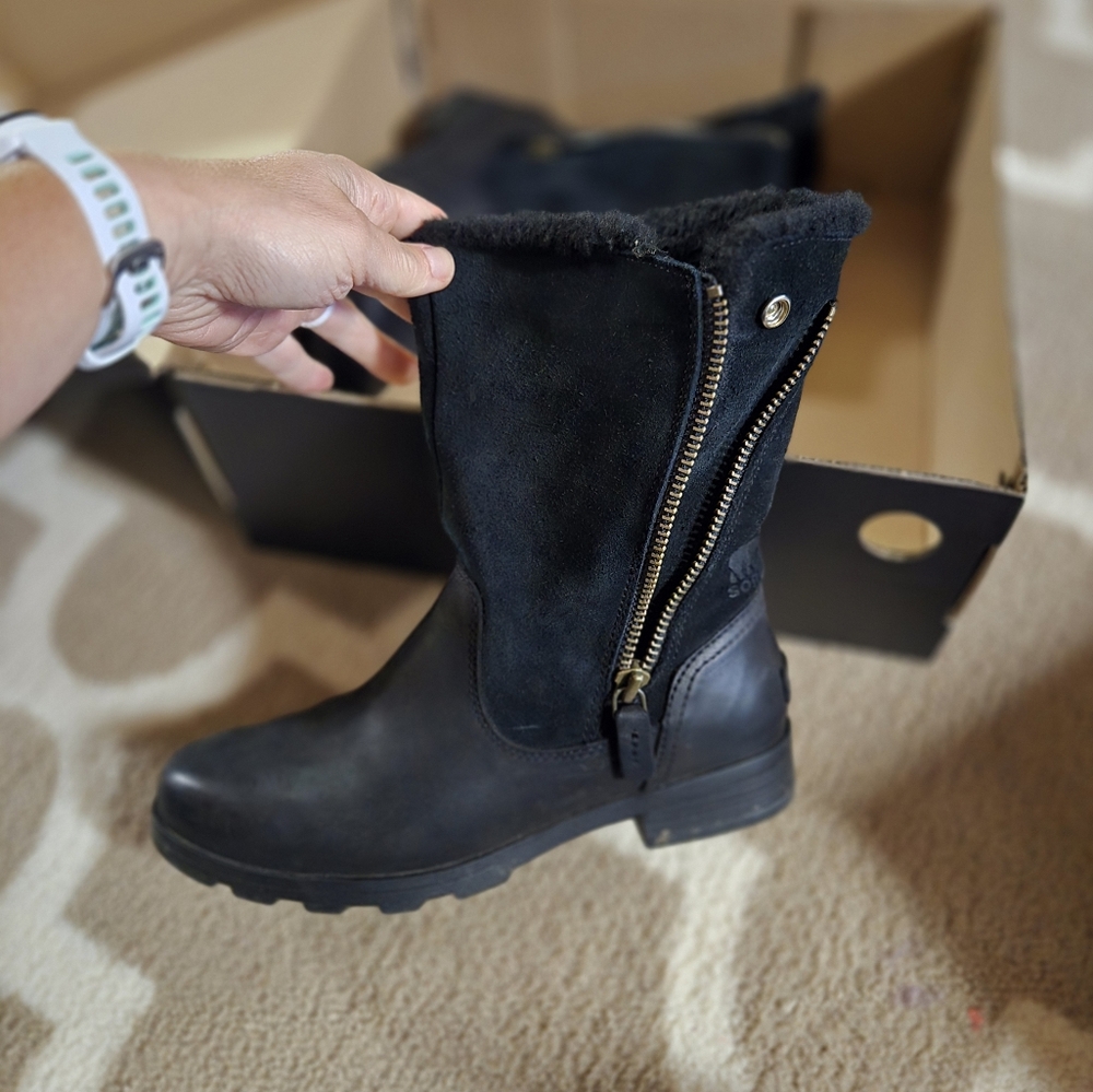 Nearly BNWT Sorel Emelie Foldover Boots